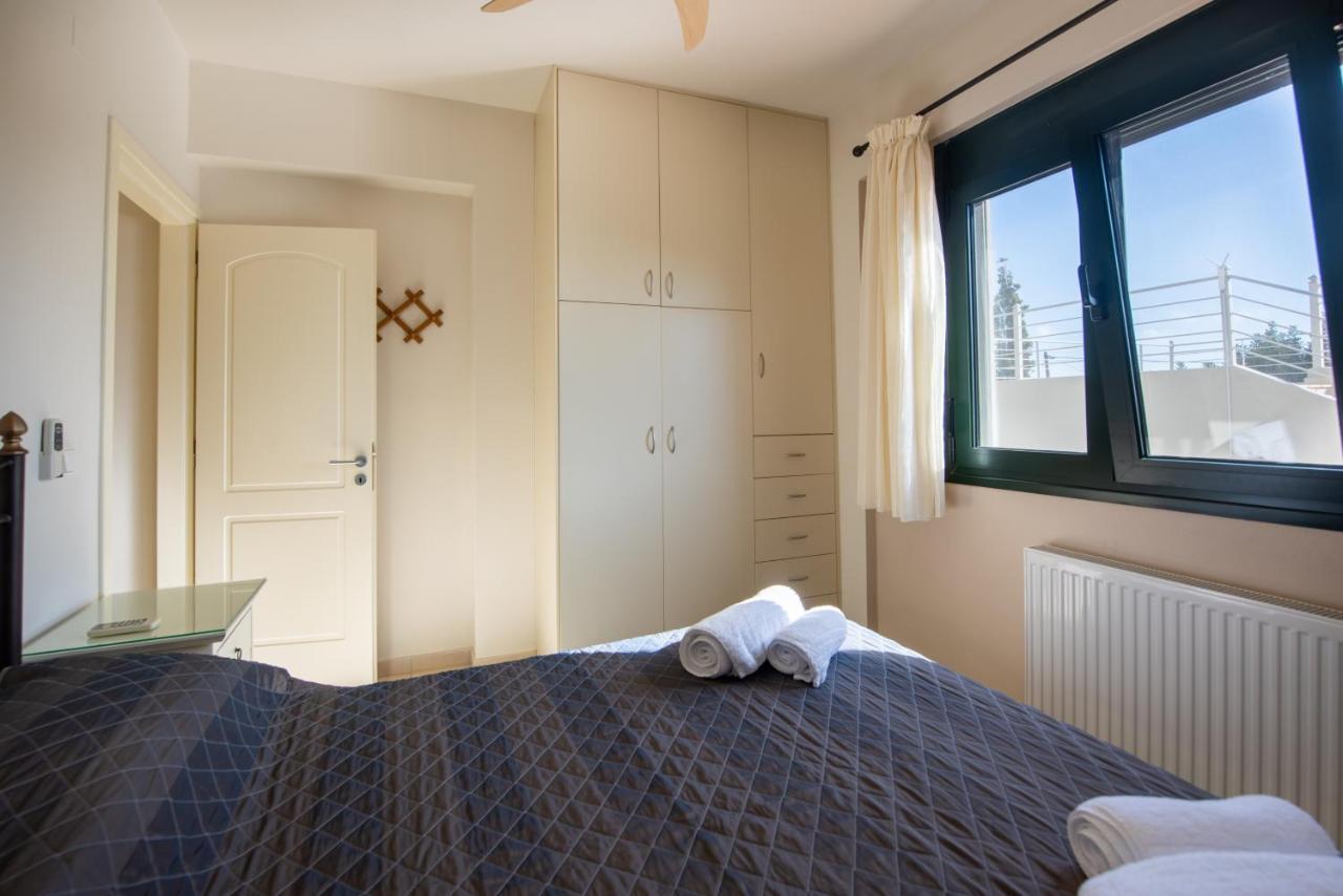 Portela Apartments Kampoula Кератокампос Экстерьер фото